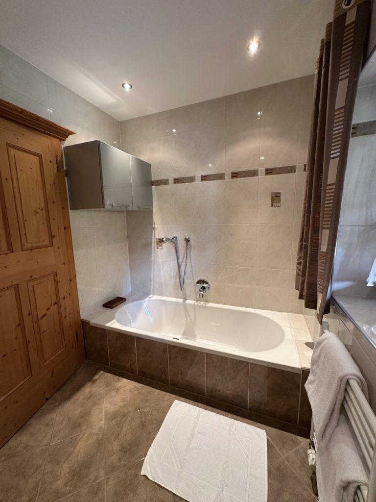 Foto 23.09.25, 13 06 51 Large